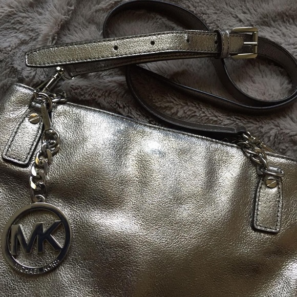 Michael Kors Metallic Purse - Picture 4 of 9